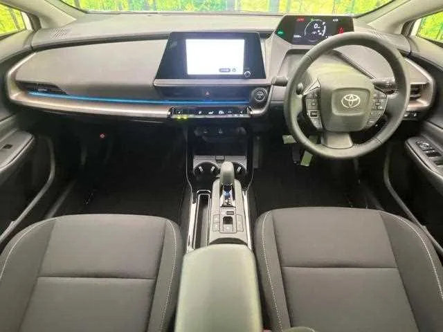 Toyota Prius 2023 — миниатюра 2