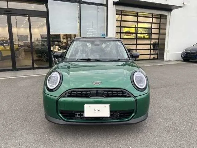 BMW MINI 2025 — миниатюра 2