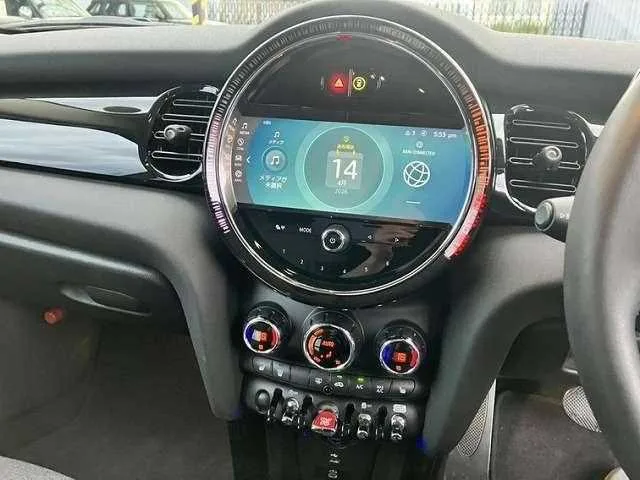 BMW MINI 2023 — миниатюра 4