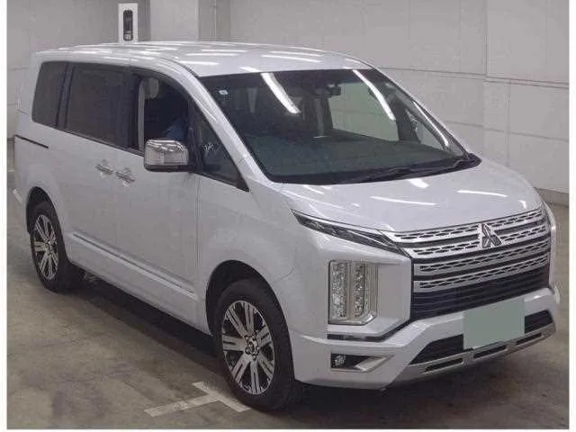 Mitsubishi Delica D:5 2024 — фото 1, купить с доставкой в Москву