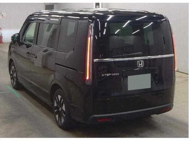 Honda Step WGN 2022 — миниатюра 2