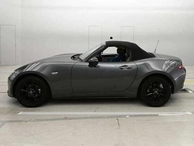 Mazda Roadster 2023 — миниатюра 4