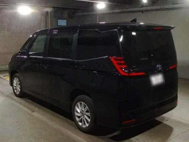 Toyota Noah 2022 — миниатюра 2