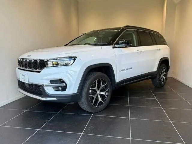 Jeep Commander 2023 — миниатюра 3