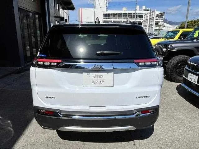 Jeep Commander 2023 — миниатюра 4
