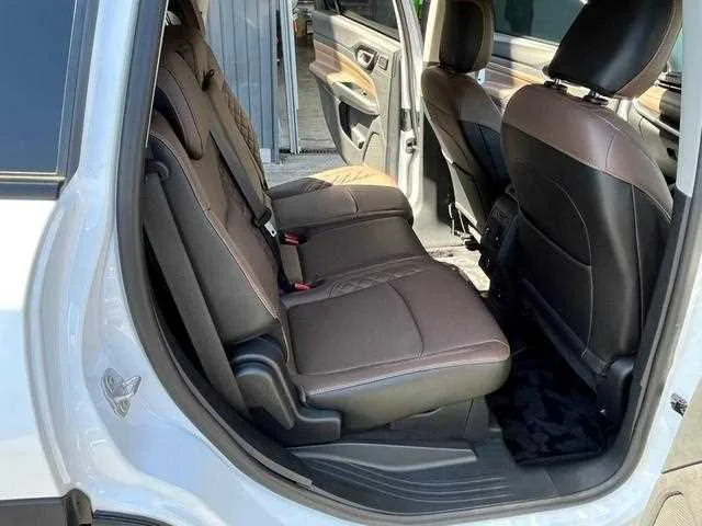 Jeep Commander 2023 — миниатюра 5