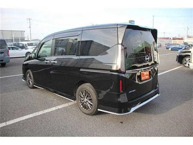 Nissan Serena 2023 — миниатюра 3