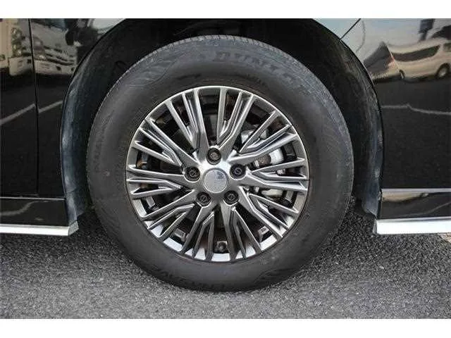 Nissan Serena 2023 — миниатюра 4