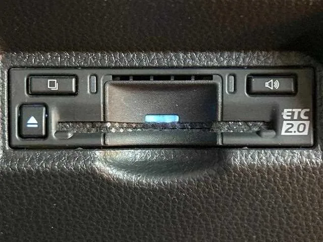 Toyota Noah 2022 — миниатюра 3