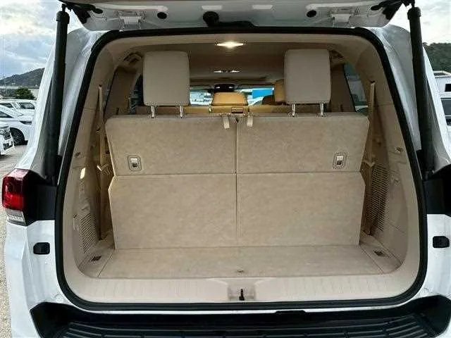 Toyota Land Cruiser 2024 — миниатюра 3