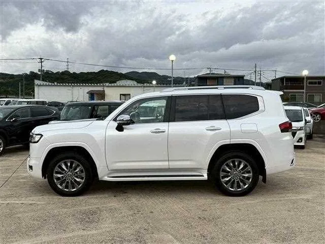 Toyota Land Cruiser 2024 — миниатюра 4