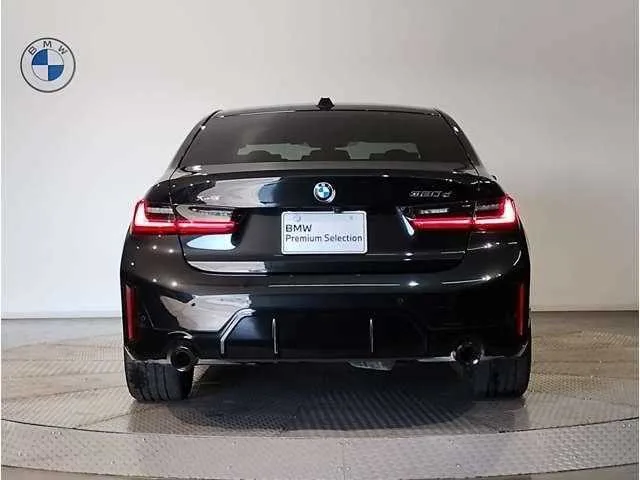BMW 3 Series 2024 — миниатюра 2