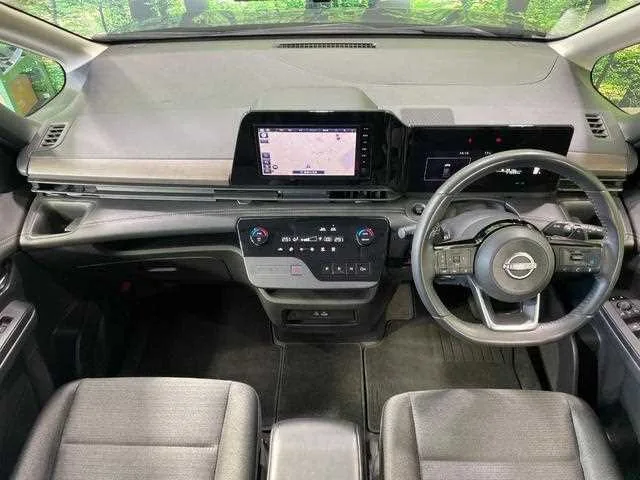 Nissan Serena 2023 — миниатюра 2