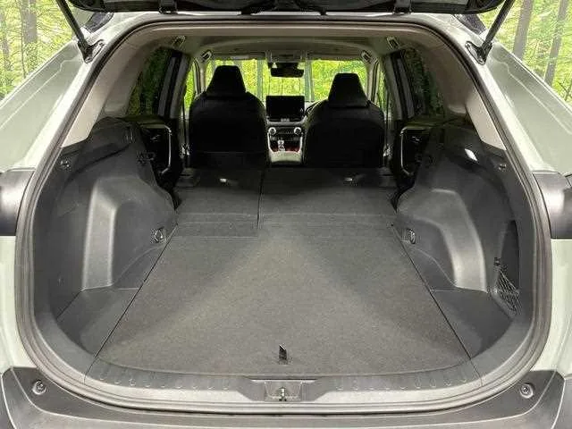 Toyota RAV4 2023 — миниатюра 4