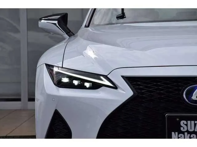 Lexus IS 2022 — миниатюра 3