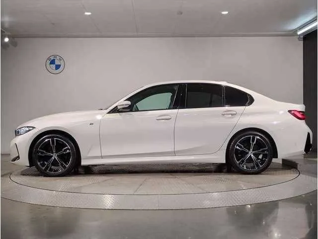 BMW 3 Series 2023 — миниатюра 5