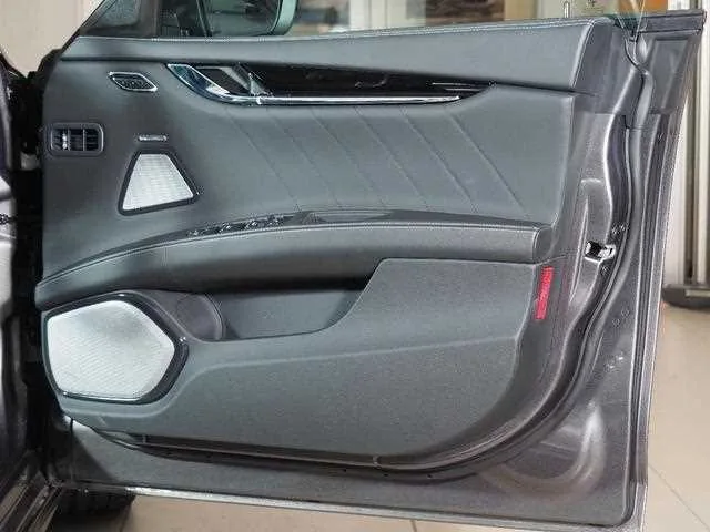 Maserati Quattroporte 2022 — миниатюра 4
