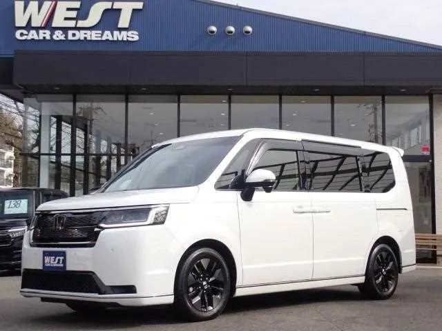 Honda Step WGN 2023 — фото 1, купить с доставкой в Москву