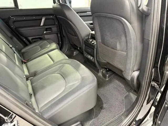 Land Rover Defender 2023 — миниатюра 4