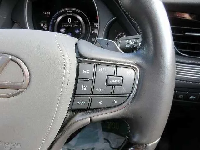 Lexus LS 2022 — миниатюра 4