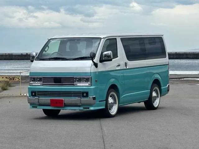 Toyota Hiace Van 2023 — фото 1, купить с доставкой в Москву