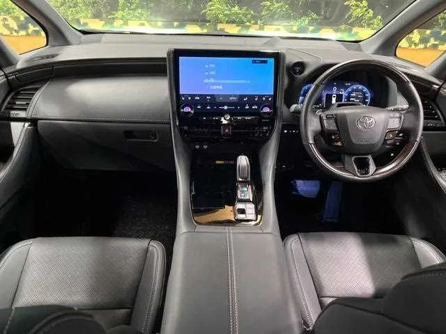 Toyota Vellfire 2023 — миниатюра 2