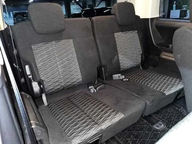 Mitsubishi Delica D:5 2023 — миниатюра 4
