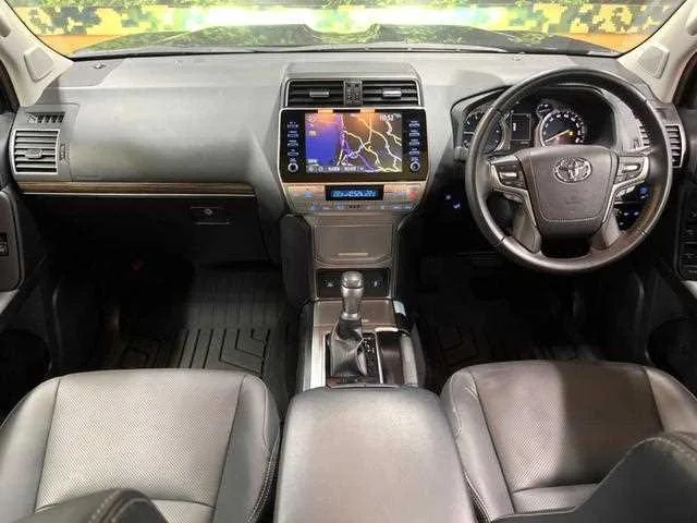 Toyota Land Cruiser Prado 2023 — миниатюра 2