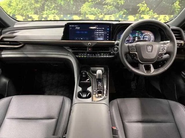 Toyota Crown Estate 2025 — миниатюра 2