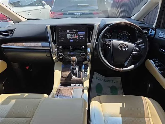Toyota Alphard Hybrid Lounge 2022 — миниатюра 4