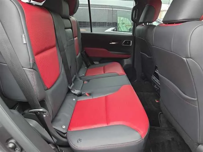 Toyota Land Cruiser GRSport 4WD 2023 — миниатюра 5