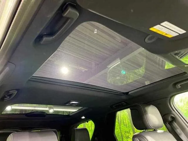 Land Rover Discovery 2025 — миниатюра 3