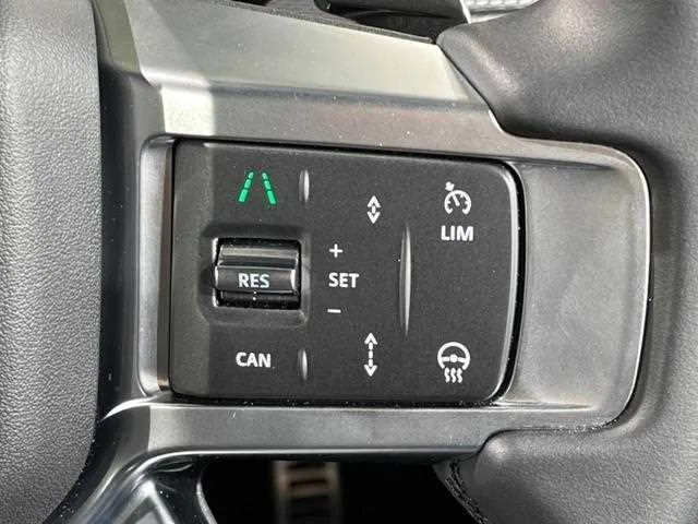 Land Rover Discovery 2025 — миниатюра 4