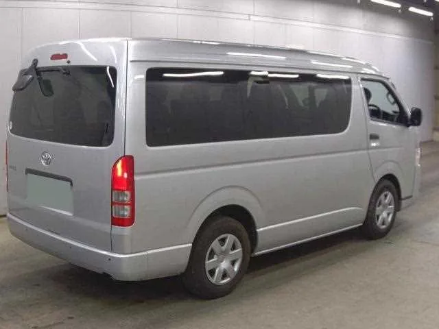 Toyota Hiace Wagon 2024 — миниатюра 2