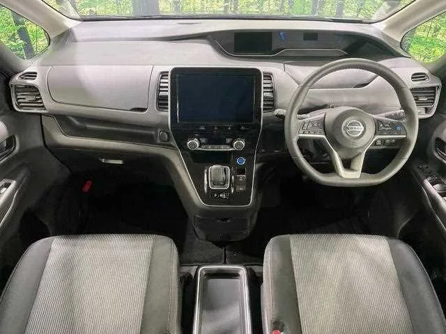 Nissan Serena 2022 — миниатюра 2