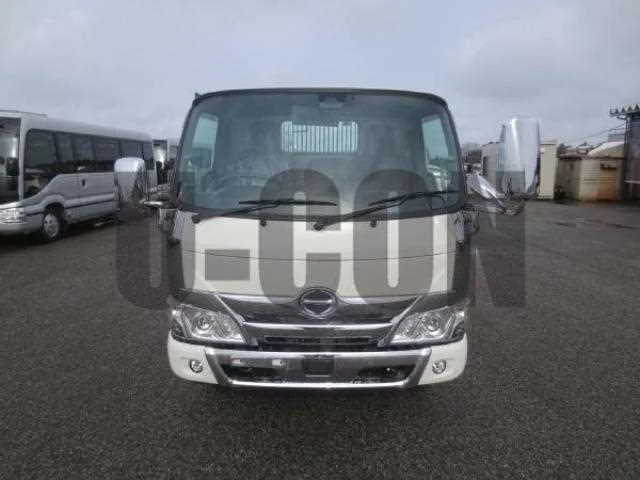 Hino Dutro 2023 — миниатюра 3