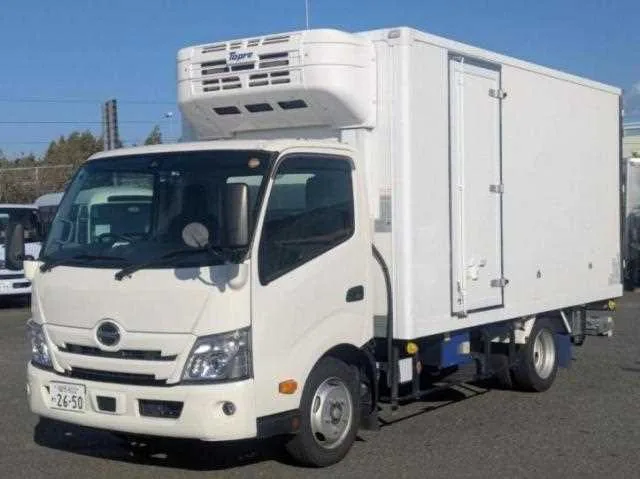Hino Dutro 2023 — фото 1, купить с доставкой в Москву