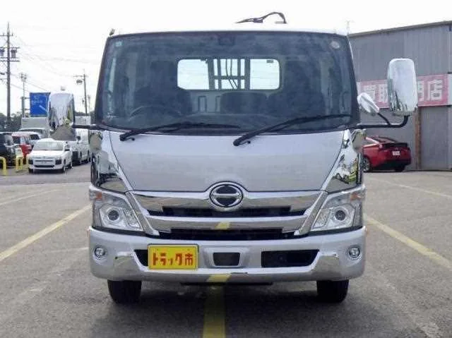Hino Dutro 2023 — миниатюра 2