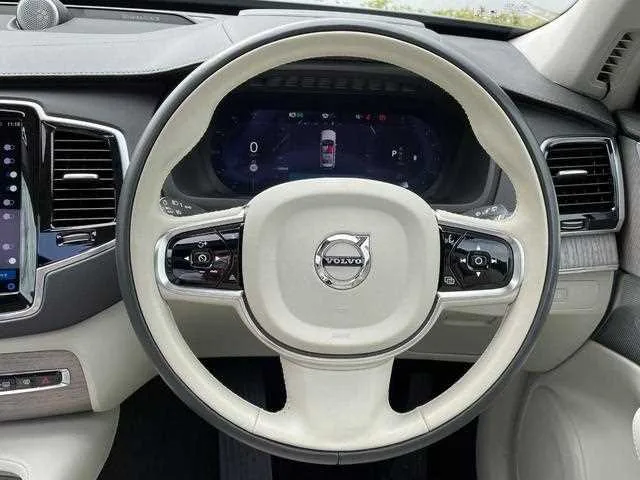Volvo XC90 2024 — миниатюра 4