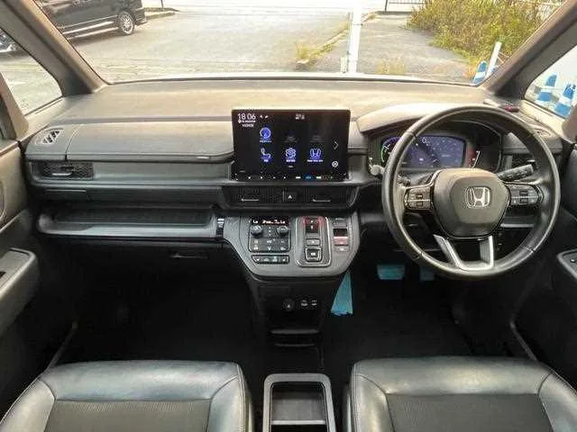 Honda Step WGN 2023 — миниатюра 2