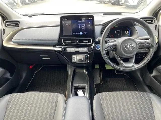 Toyota AQUA 2023 — миниатюра 2