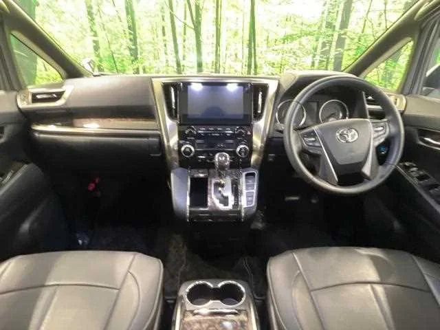 Toyota Alphard G 2023 — миниатюра 2