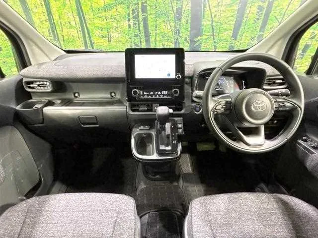 Toyota Sienta 2024 — миниатюра 2