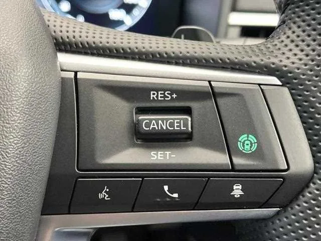 Mitsubishi Outlander 2023 — миниатюра 3