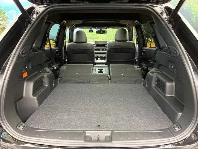 Mitsubishi Outlander 2023 — миниатюра 4
