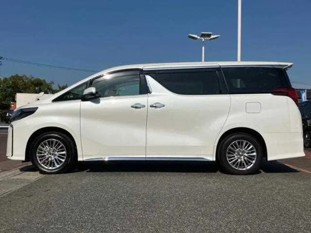 Toyota Alphard Hybrid 2022 — миниатюра 2