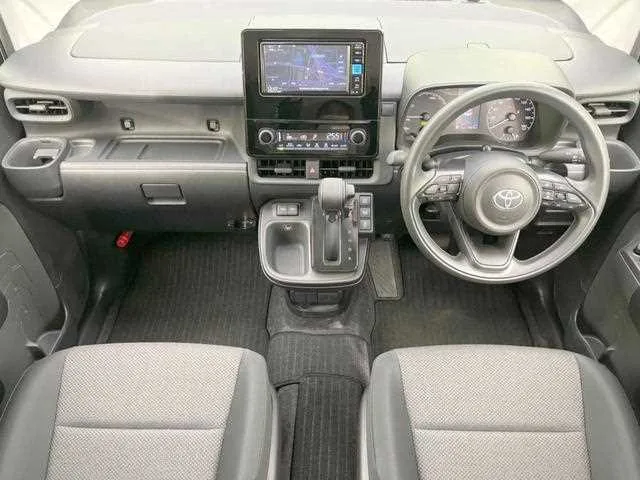 Toyota Sienta 2024 — миниатюра 2