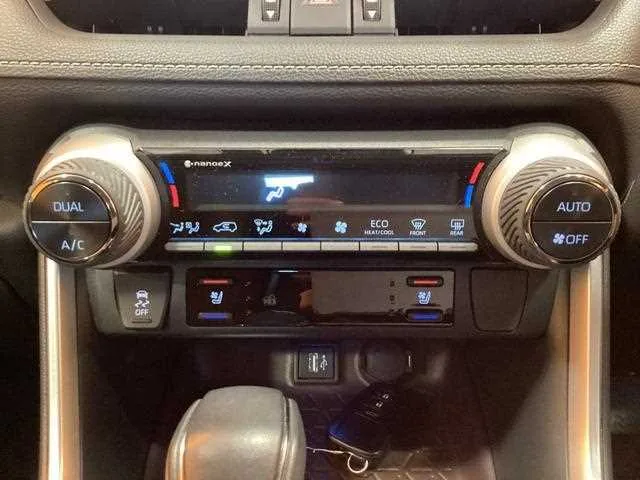 Toyota RAV4 2024 — миниатюра 4