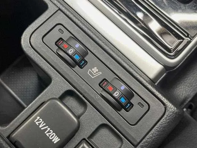 Toyota Land Cruiser Prado 2022 — миниатюра 3