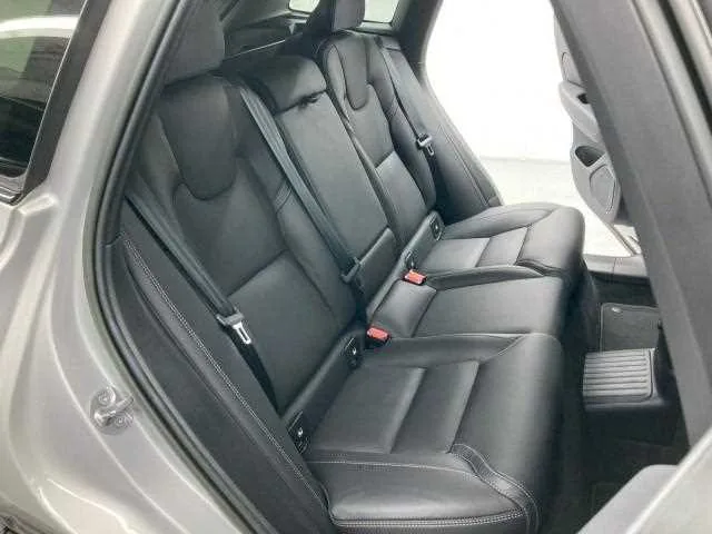 Volvo XC60 2024 — миниатюра 3